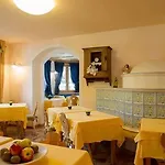 Meuble Cima Bianca Garni Hotel 3*