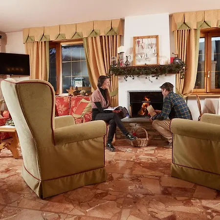 Meuble Cima Bianca Garni Hotel 3*