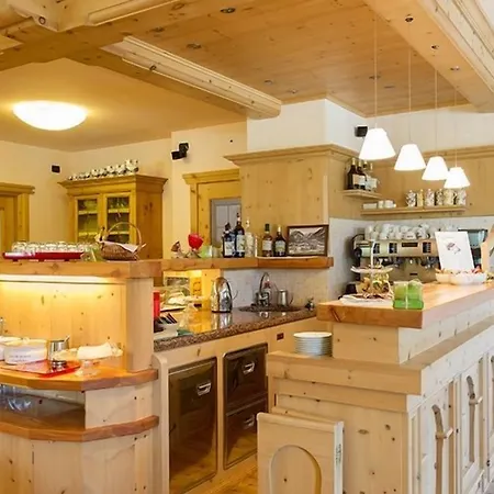 Meuble Cima Bianca Garni Hotel Bormio