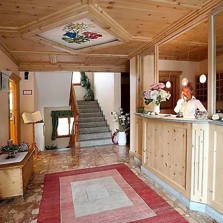 호텔 Meuble Cima Bianca Garni 3*