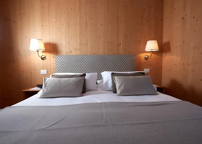 Meuble Cima Bianca Garni Hotel Bormio