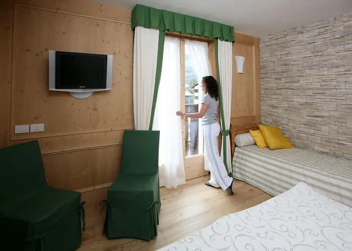 Meuble Cima Bianca Garni Hotel Bormio