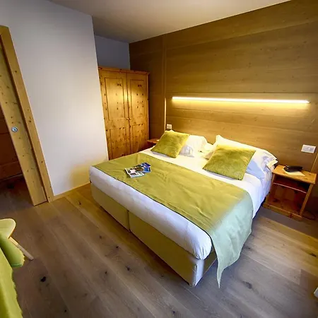 Meuble Cima Bianca Garni Готель 3*