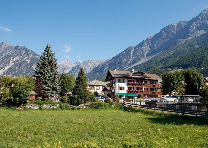 Meuble Cima Bianca Garni Hotel 3*