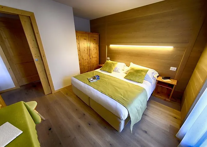 Meuble Cima Bianca Garni Hotel 3*